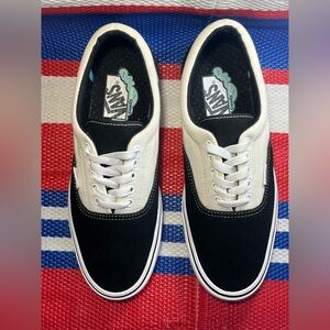 ✨🥳 Vans Era ComfyCush Black Marshmallow Men’s Size 8.5 Women’s Size 10 Sneakers